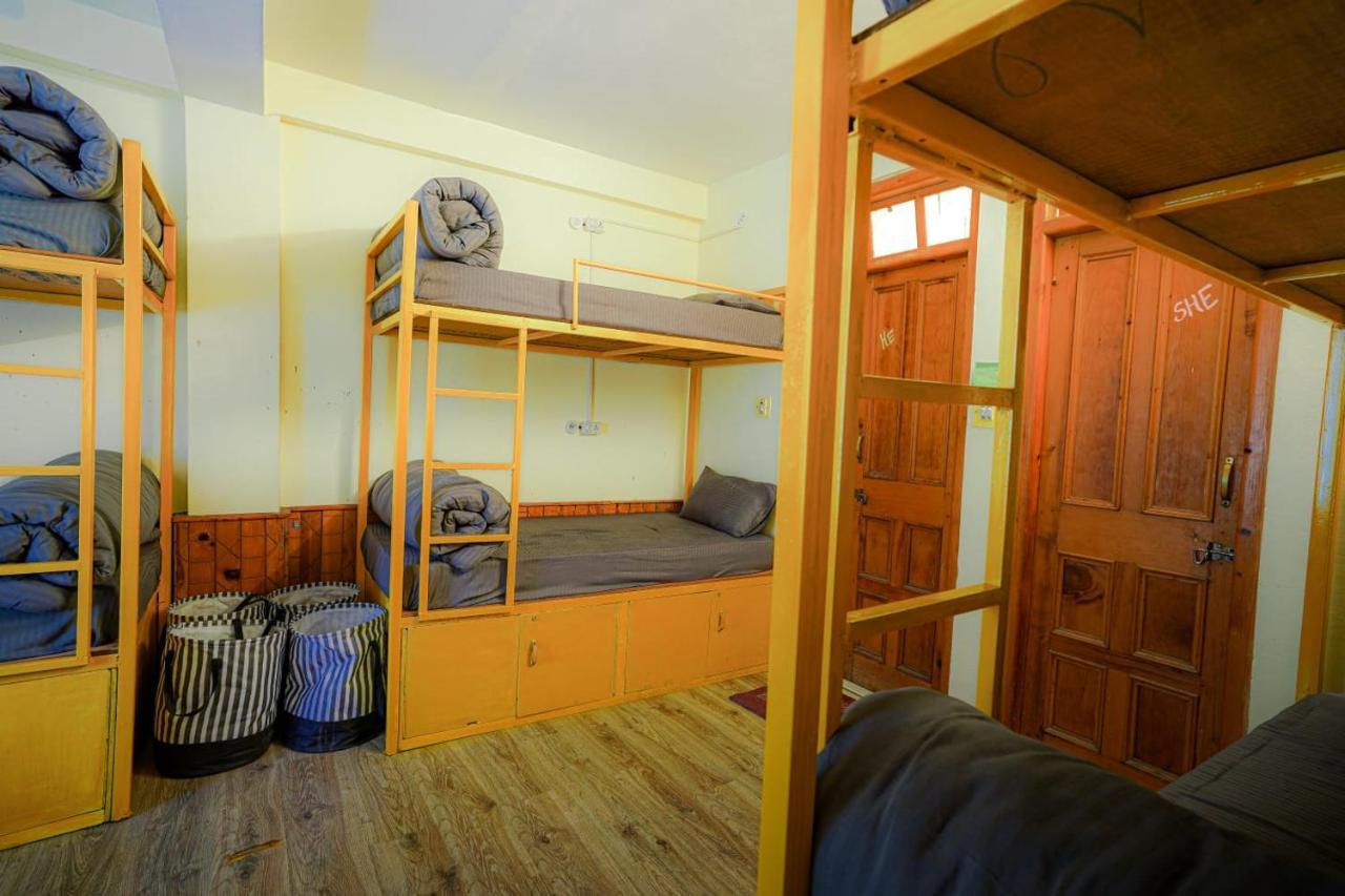 Mars Monkey Hostel & Cafe Manāli Extérieur photo