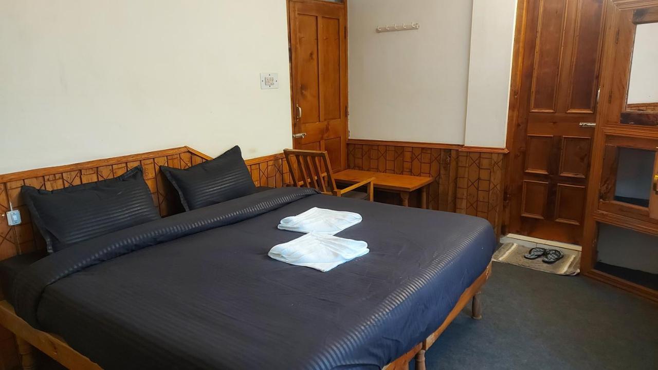 Mars Monkey Hostel & Cafe Manāli Extérieur photo