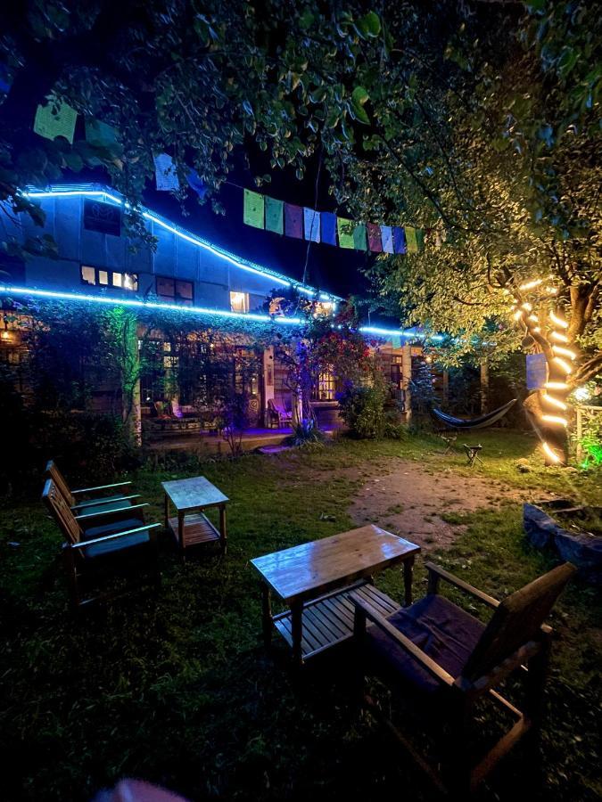 Mars Monkey Hostel & Cafe Manāli Extérieur photo